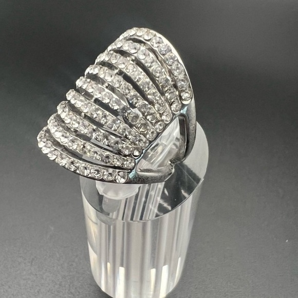 Rhinestone, Silver Plated Cocktail Statement ring - - Picture 6 of 14